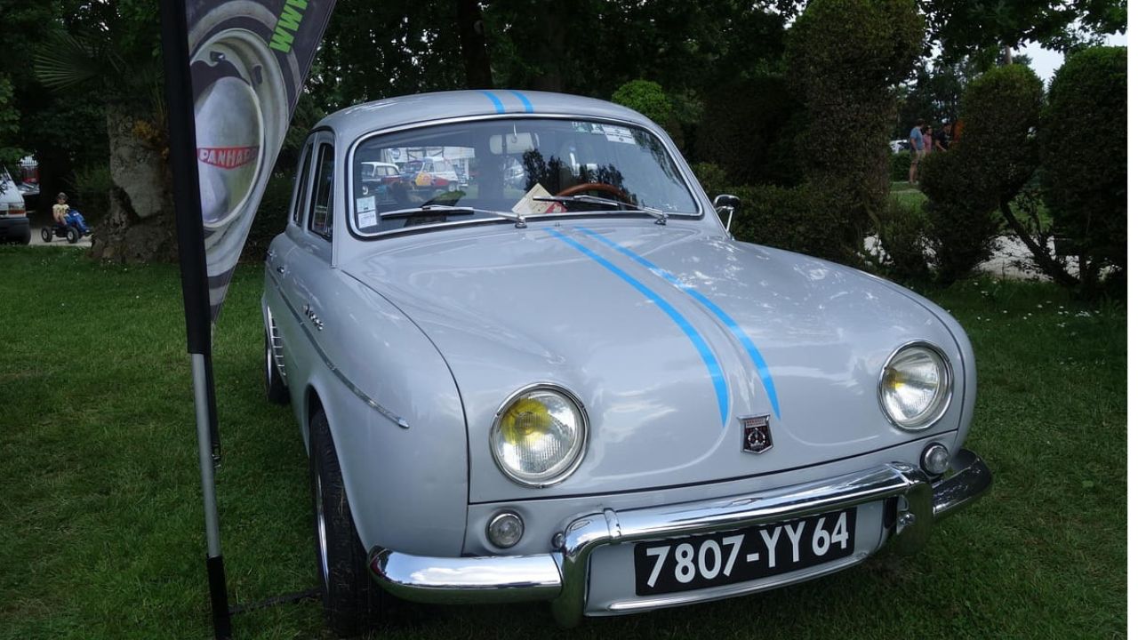 Renault Dauphine