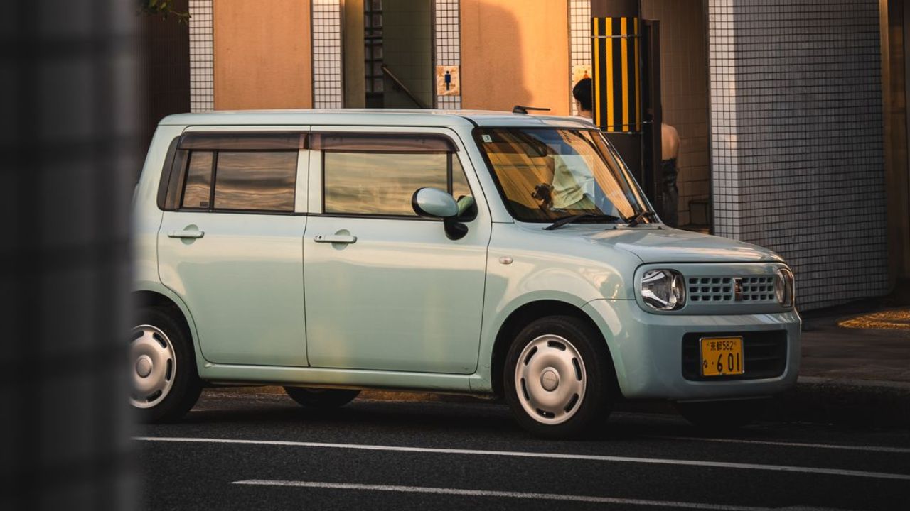 Nissan (Auto Cube)